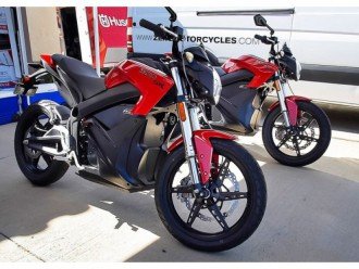 Європа відмовиться від мотоциклів з ДВС до 2040 року