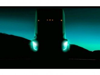 Вантажівка Тесла: Елон Маск показує перший тизер