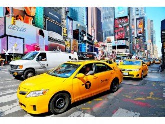 Переваги професійних служб таксі перед «приватниками»