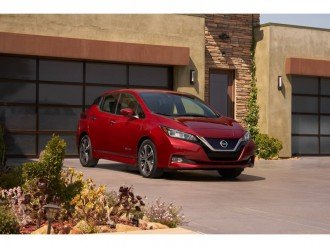 2018 Nissan Leaf має 150-миль запас ходу і коштує $ 29,990