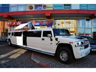 Вибираємо лімузин на весілля