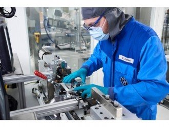 BMW інвестує 200 млн Євро, в технології акумуляторів