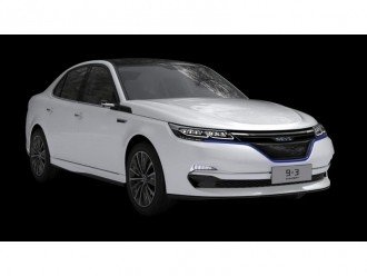 У Китаї почалося виробництво електричних седанів NEVS 9-3