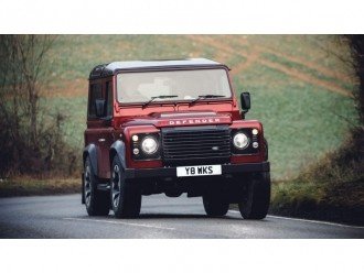 До 70-річчя випущений Land Rover Defender Works V8