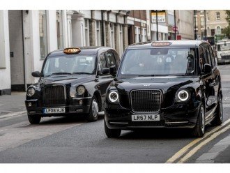 У Лондоні з'явилося нове гібридне таксі