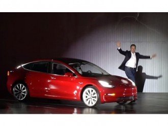 Поставки Tesla Model 3 скоротилися. Мета знову відкладена?