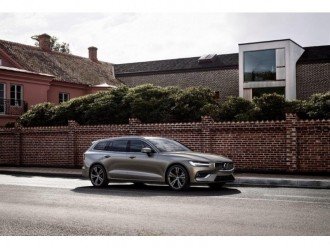 Volvo представляет новый семейный универсал V60
