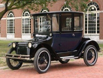 У 1900 році 38% автомобілів були електричними.