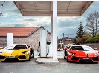 Скільки палива зжирають суперкари?