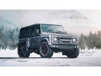 Land Rover Defender 6X6. З усією сім'єю на природу