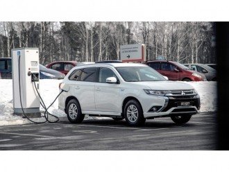Mitsubishi розвиває мережу зарядних станцій ABB.