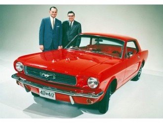 Великий Ford Mustang святкує День народження
