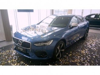 В Україні представлена Volvo S90 R-Design