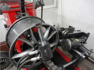 Відновлення зовнішнього вигляду литих дисків