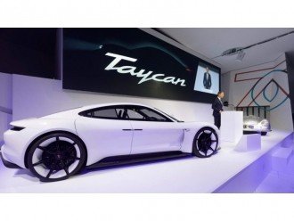Електрокар Porsche Taycan готується до прем'єри