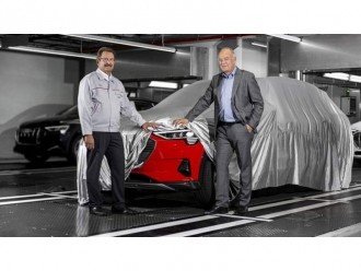 Audi починає виробництво кросовера E-Tron