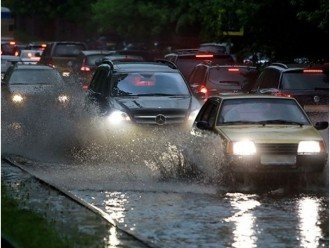 Поради автомобілістам для безпечної їзди