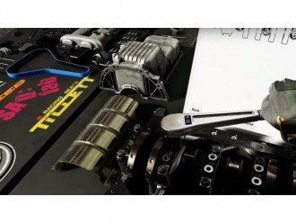 Дайте синові розібрати машину!