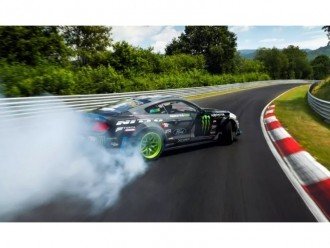 Mustang проїхав Нюрбургрінг боком: відео