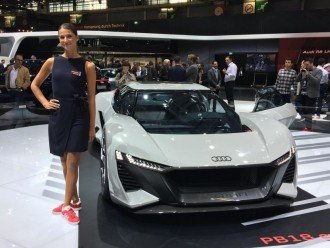 Атака e-тронів: Audi представила три новинки