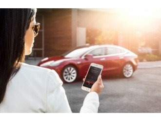 Tesla провела «найсуттєвіше» оновлення Cофта