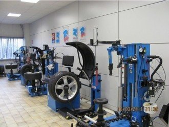 Обладнання для шиномонтажу: види і вартість