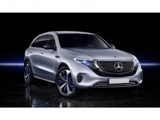 Кросовер Mercedes-Benz EQC, виробництво в 2019 році.