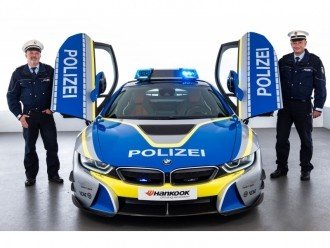 AC Schnitzer виготовив поліцейський гібрид BMW i8