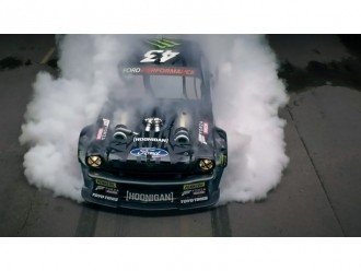 Gymkhana 10: Кен Блок - турне з хмарами диму