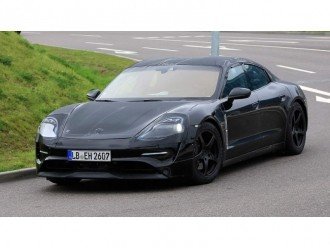 Porsche Taycan став бестселером до виробництва