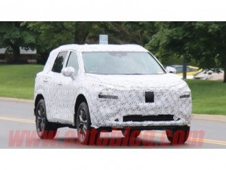 Автошпионы "поймали" прототип будущего Nissan X-Trail
