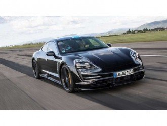 Електричний Porsche Taycan буде представлений 4 вересня
