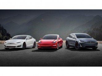 Оновлення софта до версії 10.0 в моделях Tesla