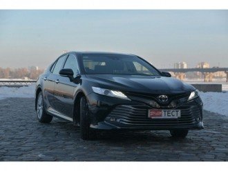 Огляд Toyota Camry в 2019 році