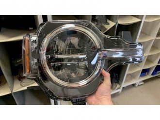 Фари Ford Bronco 2021 рік будуть мати круглий ретро вигляд