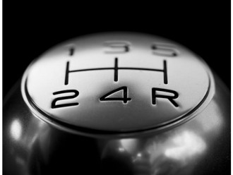 Узнайте, почему ваш автомобиль не переключает передачу