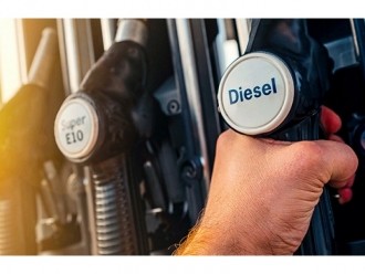 Чем отличаются бензин и дизельное топливо