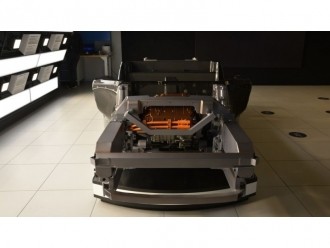 Maserati MC20 Folgore 2023 года будет мощнее бензиновой модели