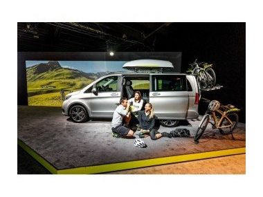 Новий Mercedes V-класу: для багатих сім'янинів