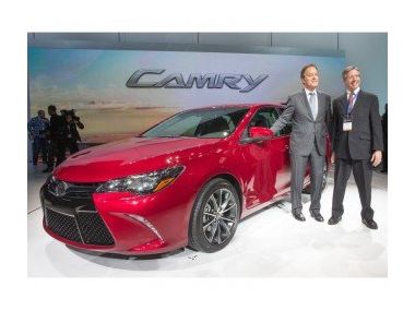 Оновлений Toyota Camry 2015 рік