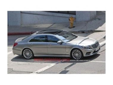 Перші фото нового Mercedes-Benz S-Class W222