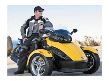 Триколісні родстери від канадської компанії BRP