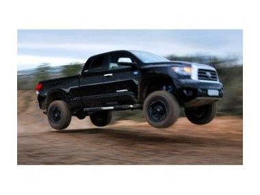 Літаюча Toyota Tundra