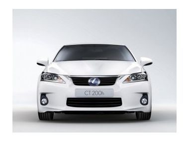 ​Тест-драйв Lexus CT 200h