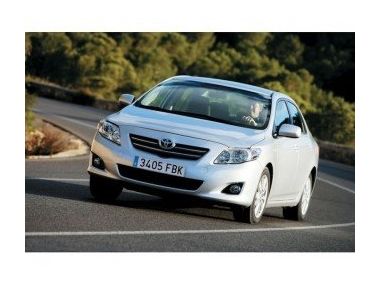 Тест-драйв: Toyota Corolla і Toyota Auris