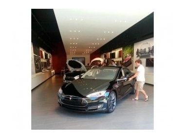 Tesla Модель S - технології, характеристики