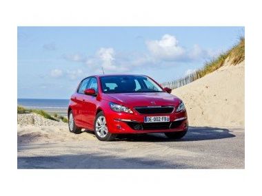 Їдемо за кермом Peugeot 308