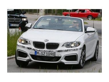 Кабріолет BMW 2-Series відкрився шпигунам