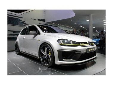 Новий Volkswagen Golf R 400 2014
