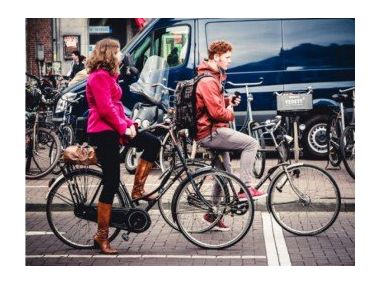 Молодь купує менше нових автомобілів